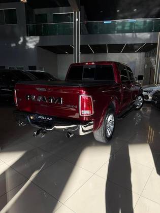 RAM CLASSIC 5.7 V8 GASOLINA LARAMIE CD 4X4 AUTOMÁTICO RAM CLASSIC 5.7 V8 GASOLINA LARAMIE CD 4X4 AUTOMÁTICO